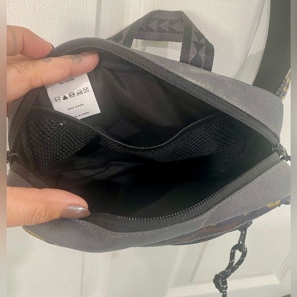 Pendleton Belt Bag - Picture 5 of 6